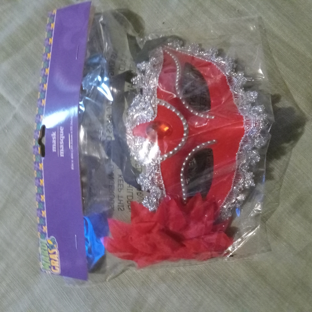 FaceMask Red and Black Costume Accessory - Picture 4 of 5